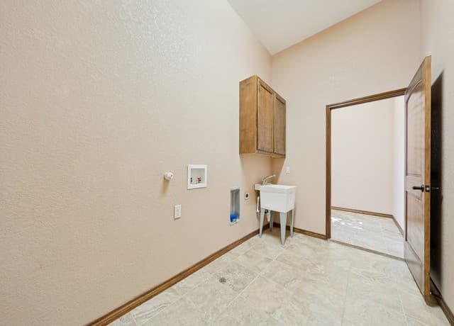 201  Abrego Lake, Floresville, TX 78114 — photo 11