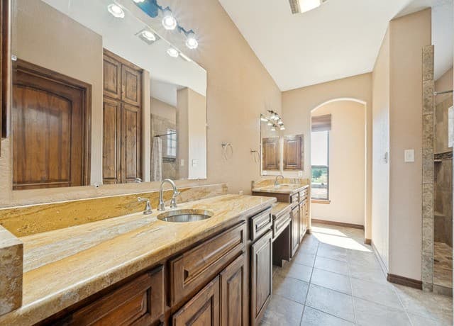 201  Abrego Lake, Floresville, TX 78114 — photo 18