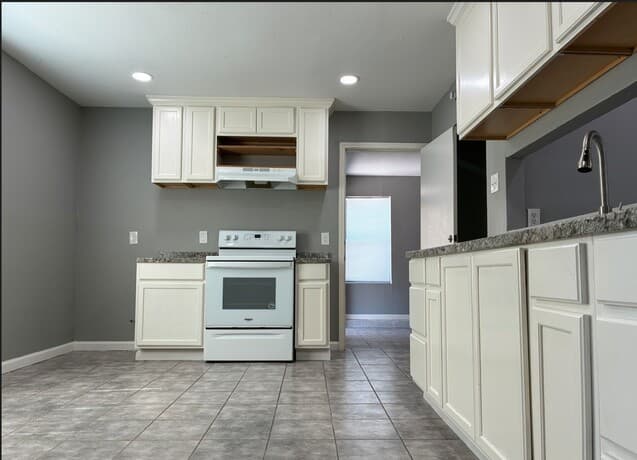 8711  Port Of Call Dr, San Antonio, TX 78242 — photo 5