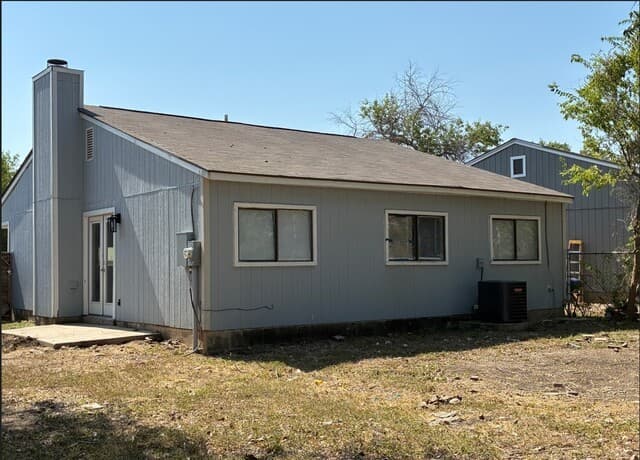 8711  Port Of Call Dr, San Antonio, TX 78242 — photo 9