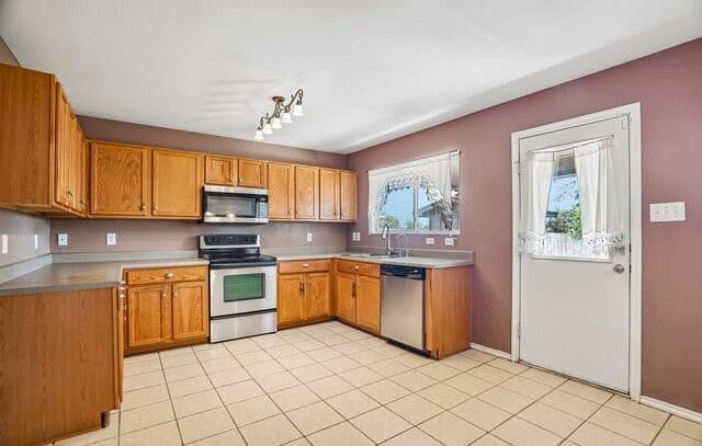 16406  Clydesdale Run, Selma, TX 78154 — photo 13