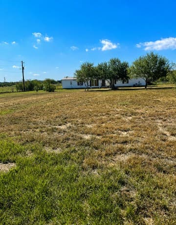 4410  County Road 334, Stockdale, TX 78160 — photo 2