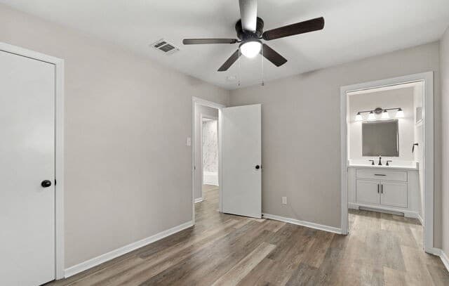 205  Mistletoe St, Fredericksburg, TX 78624 — photo 17