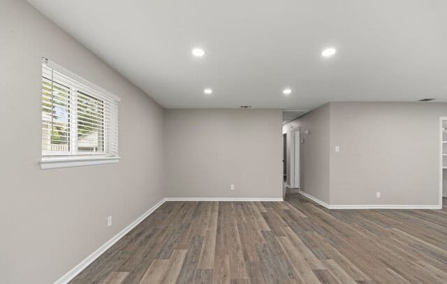 205  Mistletoe St, Fredericksburg, TX 78624 — photo 9