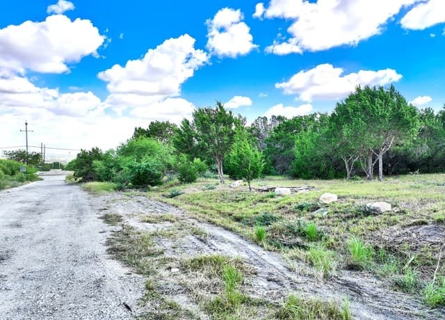 5908  Holly Ln, Cibolo, TX 78108 — photo 2