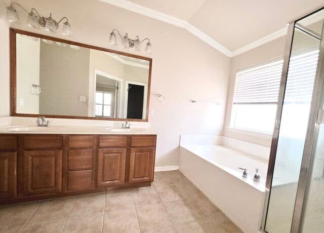 8510  El Camino Ct, San Antonio, TX 78254 — photo 10