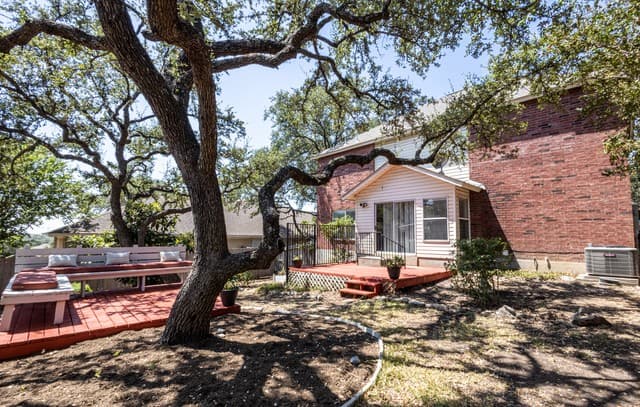 21914  Kenton Croft