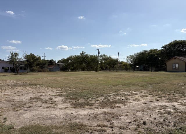 604 S 7th St, Kenedy, TX 78119 — photo 2