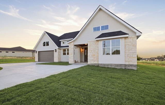 499  Wood View Cir, Bandera, TX 78003 — photo 5