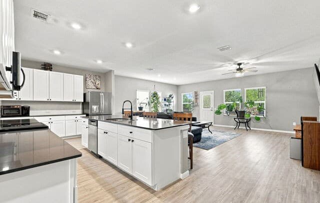 13215  Turnesa Ter, San Antonio, TX 78221 — photo 13