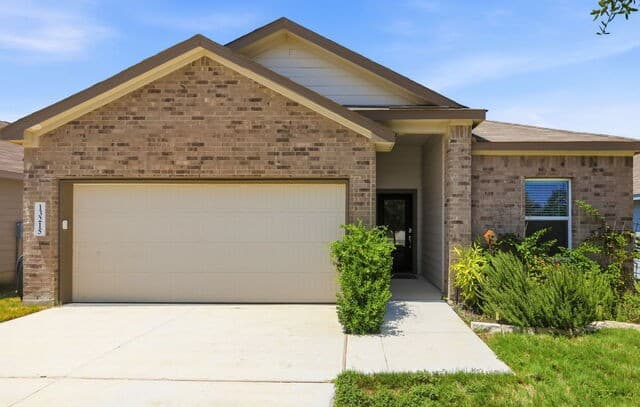 13215  Turnesa Ter, San Antonio, TX 78221 — photo 2