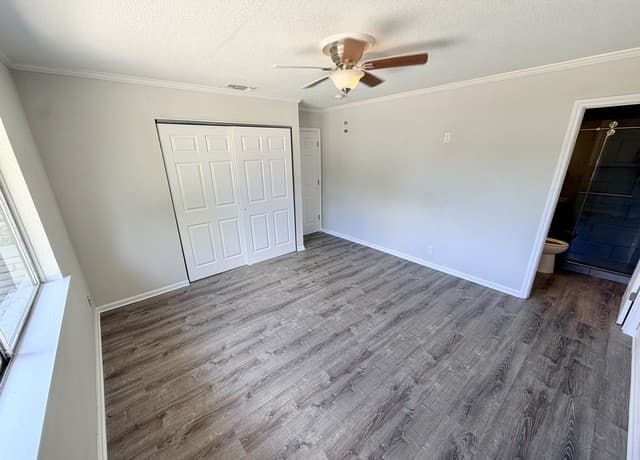 254  Flintstone Ln, Universal City, TX 78148 — photo 13