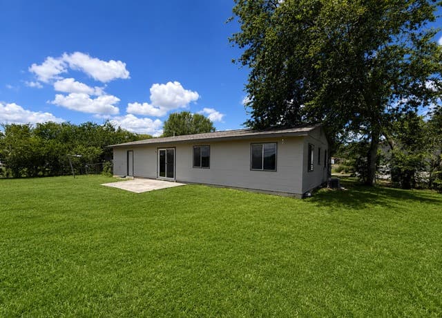 254  Flintstone Ln, Universal City, TX 78148 — photo 15