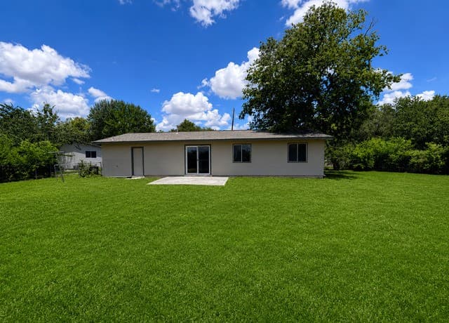 254  Flintstone Ln, Universal City, TX 78148 — photo 16
