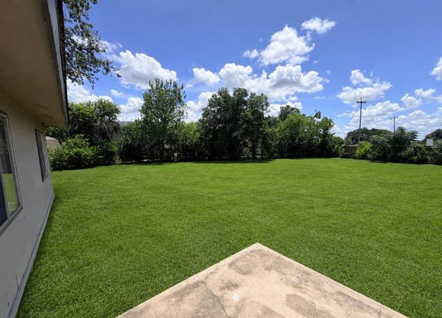 254  Flintstone Ln, Universal City, TX 78148 — photo 17