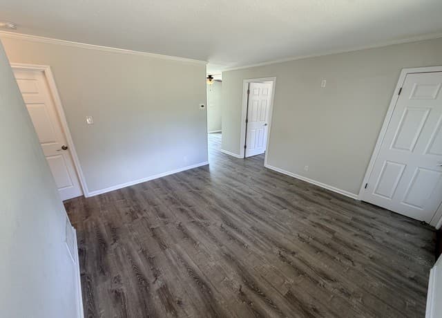 254  Flintstone Ln, Universal City, TX 78148 — photo 6