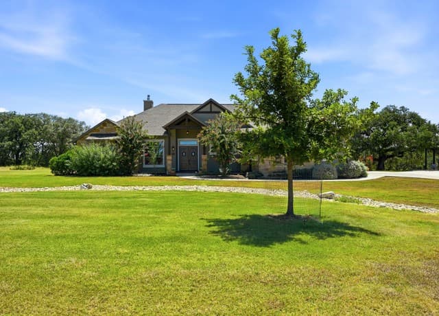 228  Lucky Rdg, Bandera, TX 78003 — photo 2