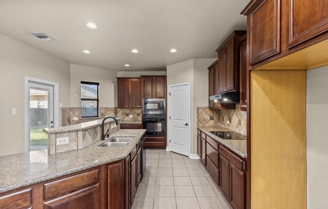 9814  Rostock, Helotes, TX 78023 — photo 7
