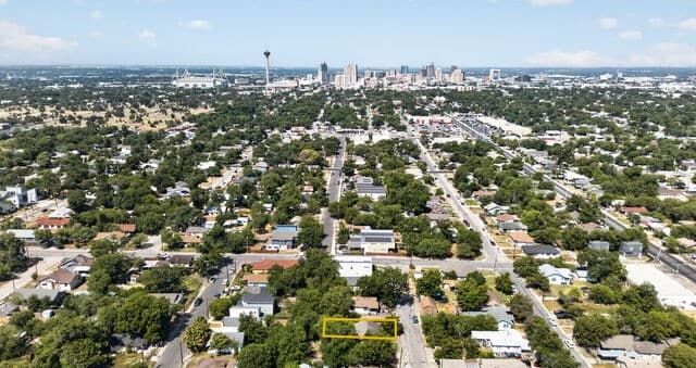 1818 E Crockett St, San Antonio, TX 78202 — photo 7