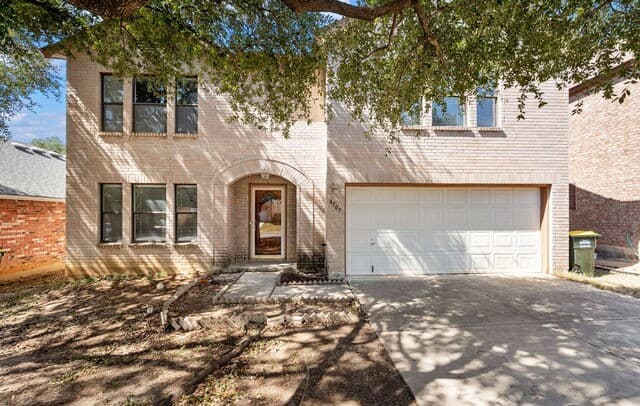 8507  Park Olympia, Universal City, TX 78148 — photo 2