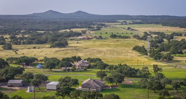 140  Sattler, Spring Branch, TX 78070 — photo 7