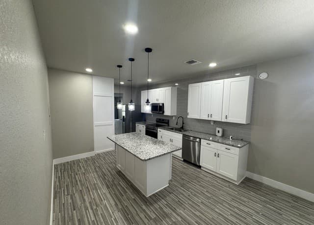 854  Canton, San Antonio, TX 78202 — photo 2