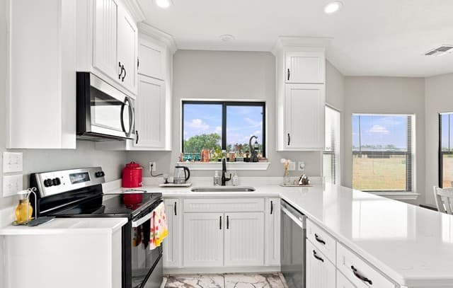 7306  Tiff Nicole Ln, Von Ormy, TX 78073 — photo 12