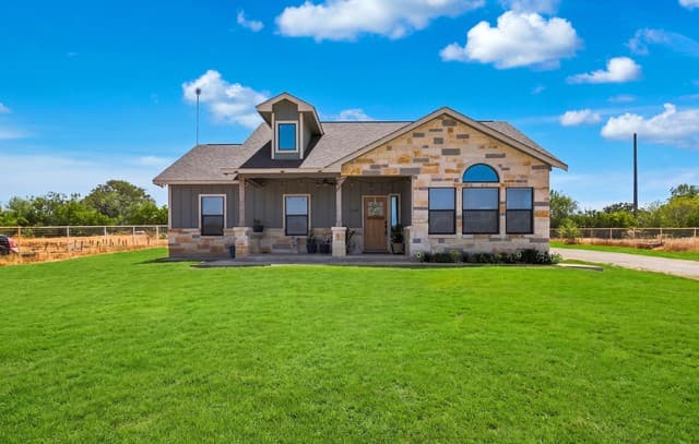7306  Tiff Nicole Ln, Von Ormy, TX 78073 — photo 3