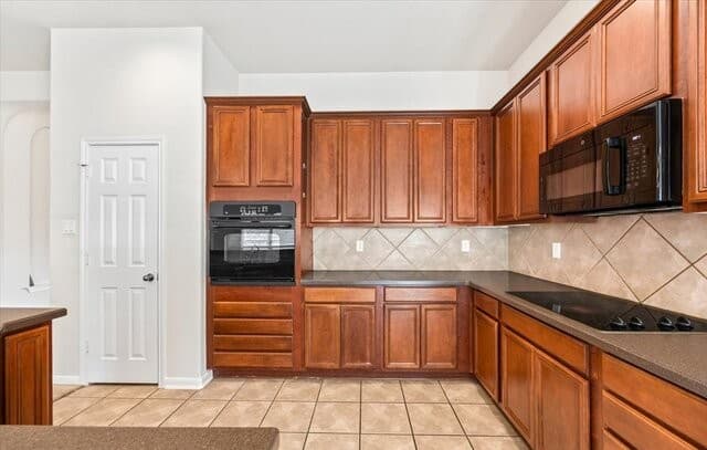 19511  Highgrove Ln, San Antonio, TX 78258 — photo 21