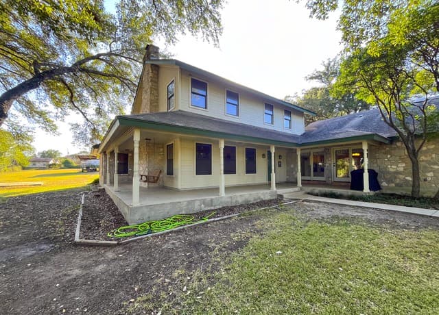 610  Hospital, Floresville, TX 78114 — photo 12