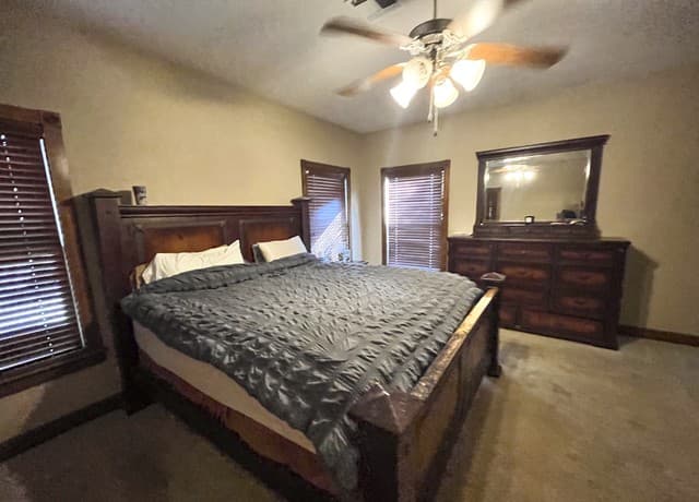 610  Hospital, Floresville, TX 78114 — photo 6
