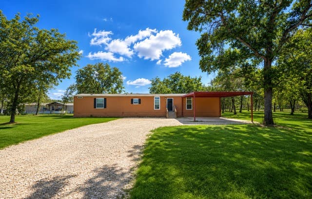 24319 Hickory Pass