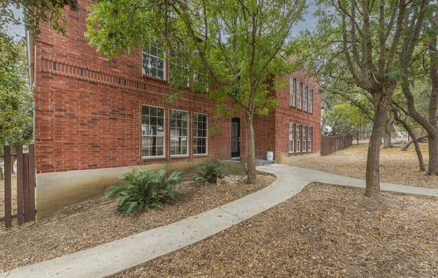 800  Hop Tree, San Antonio, TX 78260 — photo 2