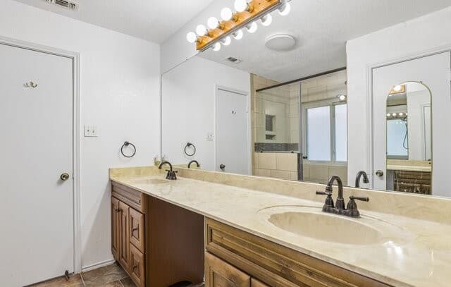 5614  Timber Trace St, San Antonio, TX 78250 — photo 24