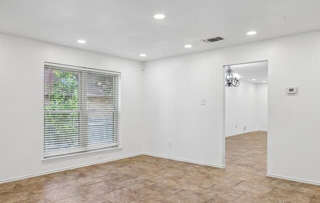 5614  Timber Trace St, San Antonio, TX 78250 — photo 8