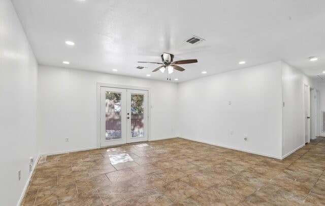5614  Timber Trace St, San Antonio, TX 78250 — photo 9