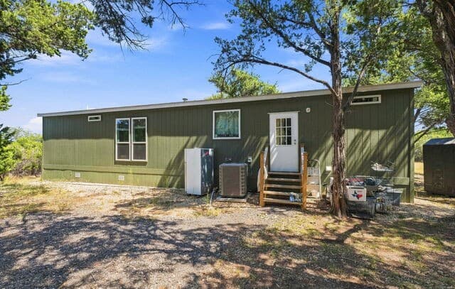 133  Canyon Lake Dr, Bandera, TX 78003 — photo 22