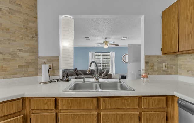 8218  Laurel Bnd, San Antonio, TX 78250 — photo 12