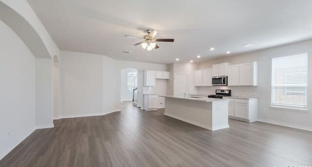 20832  Streamlet End, San Antonio, TX 78266 — photo 8