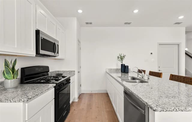 5714  Quartz Ter, San Antonio, TX 78222 — photo 11