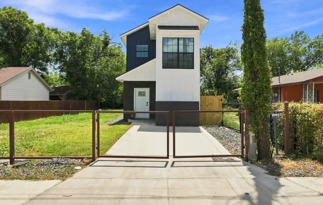 2718  Ceralvo St, San Antonio, TX 78237 — photo 3