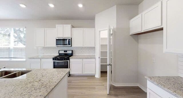 20924  Streamlet End, San Antonio, TX 78266 — photo 4