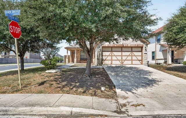 4403  Ivan Dr