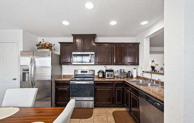 4403  Ivan Dr, San Antonio, TX 78244 — photo 12