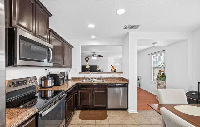 4403  Ivan Dr, San Antonio, TX 78244 — photo 13