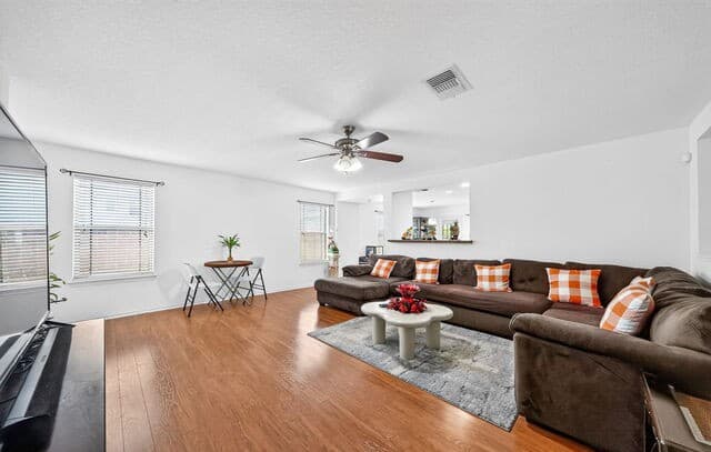 4403  Ivan Dr, San Antonio, TX 78244 — photo 9