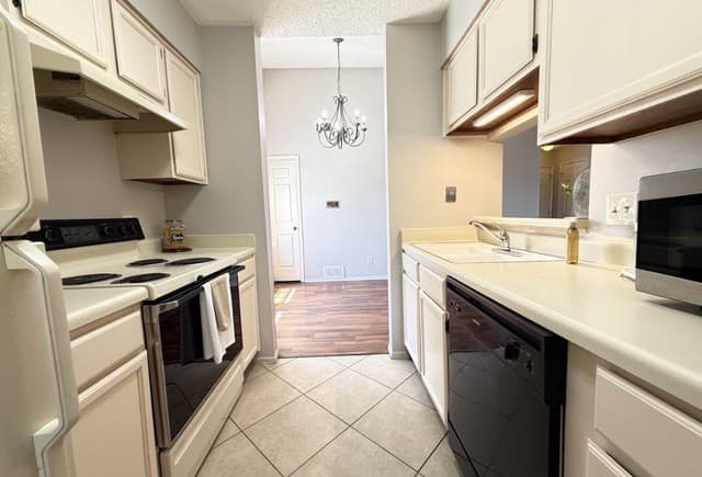 4212 Medical Dr Unit 608, San Antonio, TX 78229 — photo 5