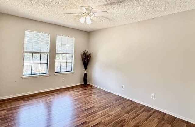 4212 Medical Dr Unit 608, San Antonio, TX 78229 — photo 6