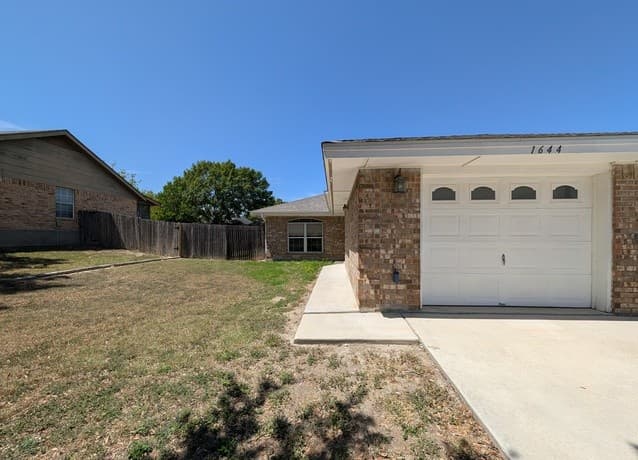 1644 W County Line Rd