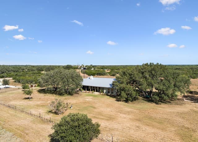 466  County Road 742